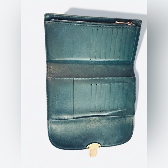 Authentic LOUIS VUITTON Monogram MAHINA Leather Green Wallet organizer With Box - Picture 4 of 10